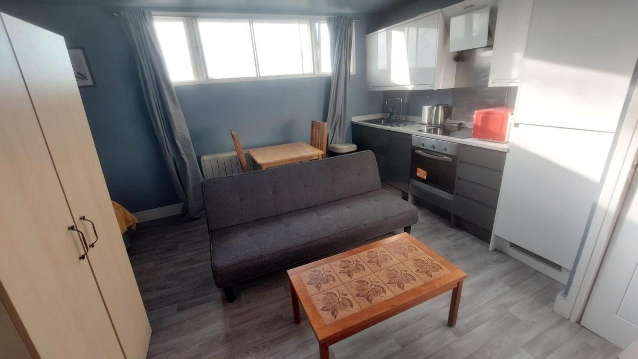 Modern Studio Maidstone - Redecorated Oct 2023 Luaran gambar